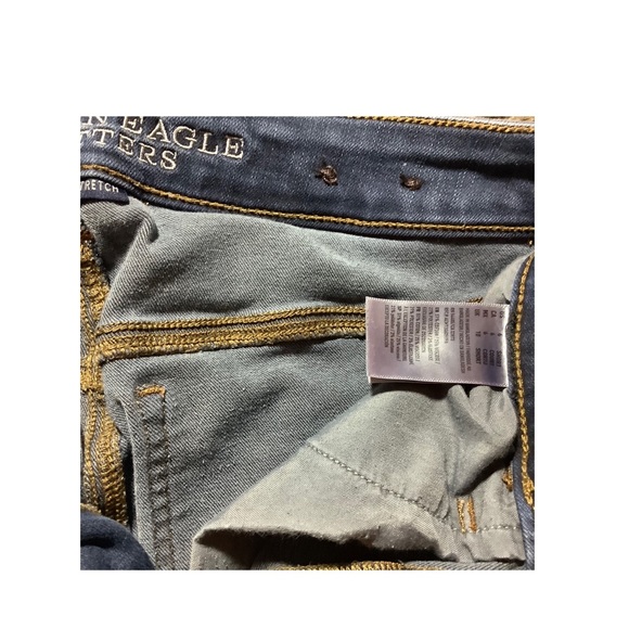 American Eagle Jeans. 6 SHORT  💕 - Picture 3 of 6